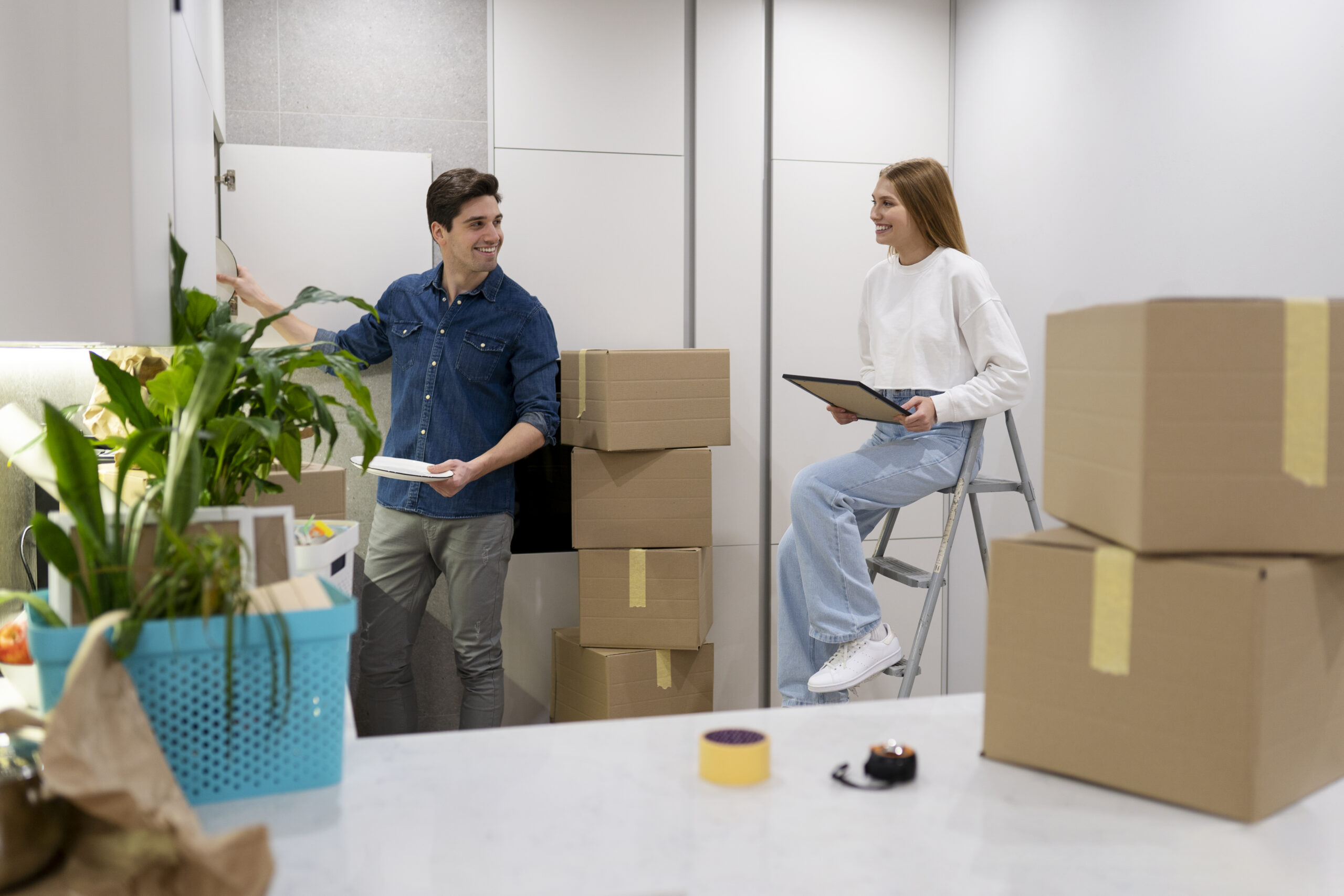 couple-unpacking-their-belongings-scaled